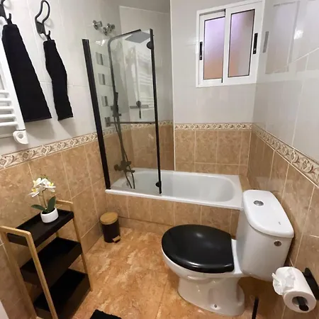Reel Luxury With Swimming Pool Apartment *