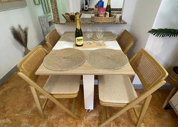 Reel Luxury With Swimming Pool Torrevieja